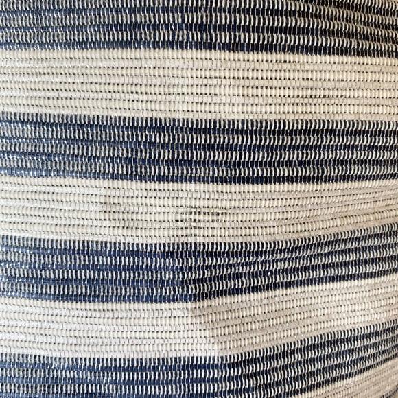 Large Lightweight Navy & Cream Tote - Picture 8 of 8